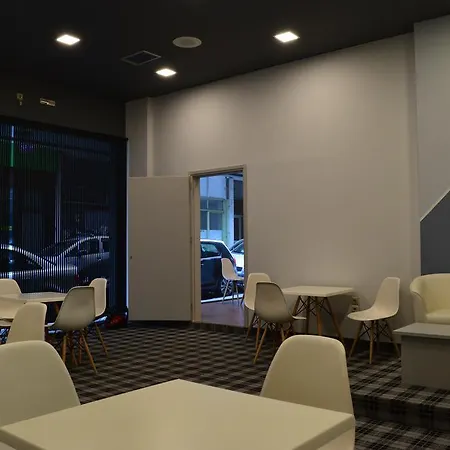 Atlanta Hotel 2*